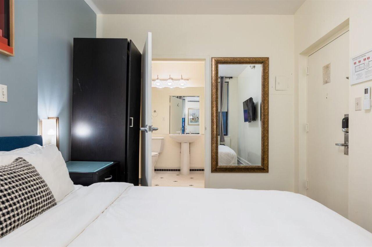 Kasa The Duffy Times Square Hotel New York Exterior photo